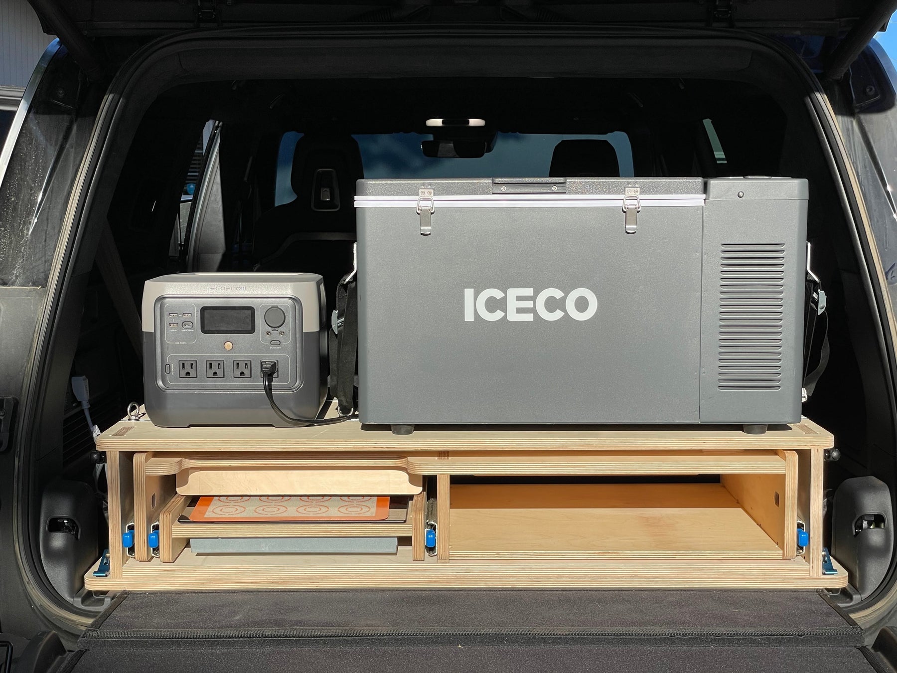 Rivian R1S Adventure Kitchen with Sleep Platform Thunderbolt